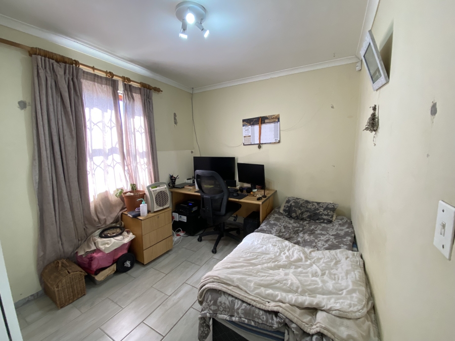 2 Bedroom Property for Sale in Muizenberg Western Cape